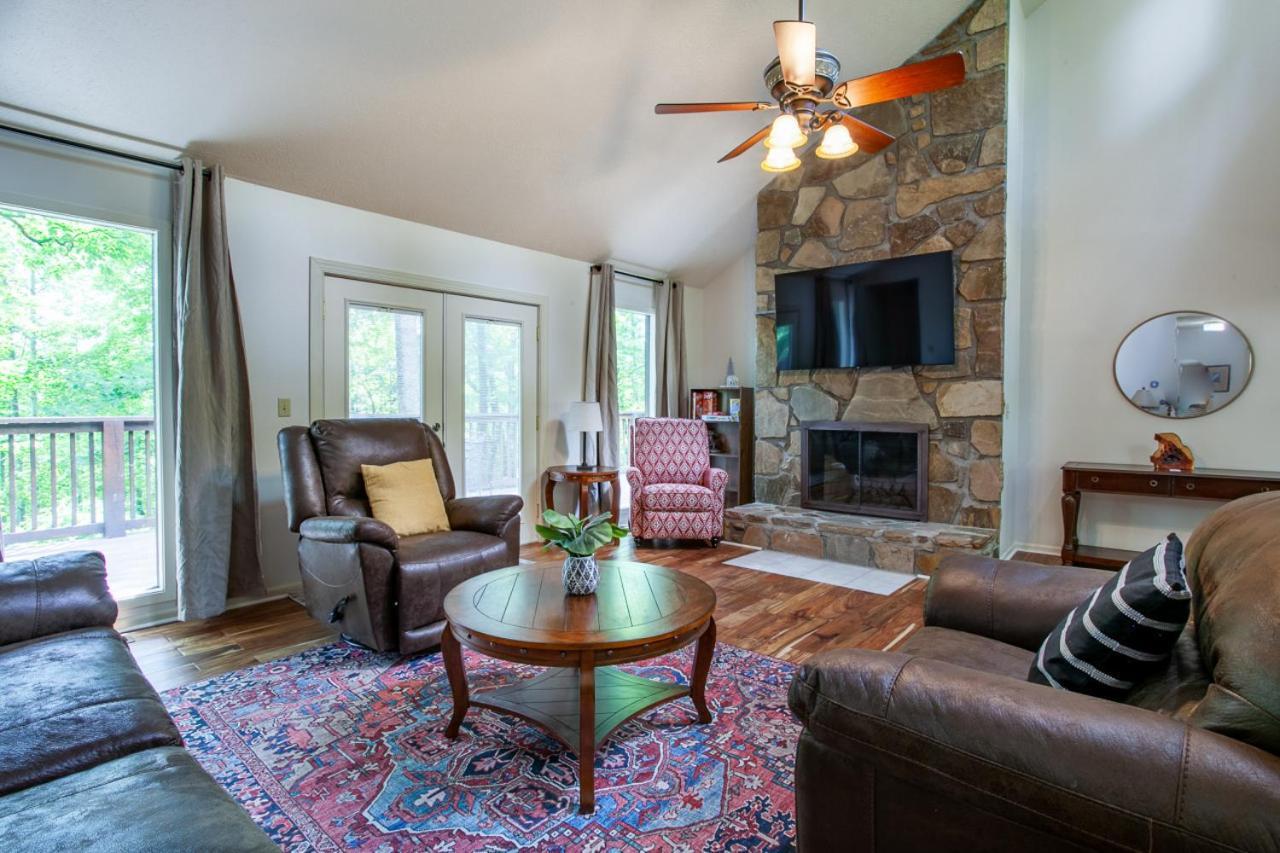 Little Cub Cottage - Mtn Views & Community Pools Gatlinburg Buitenkant foto